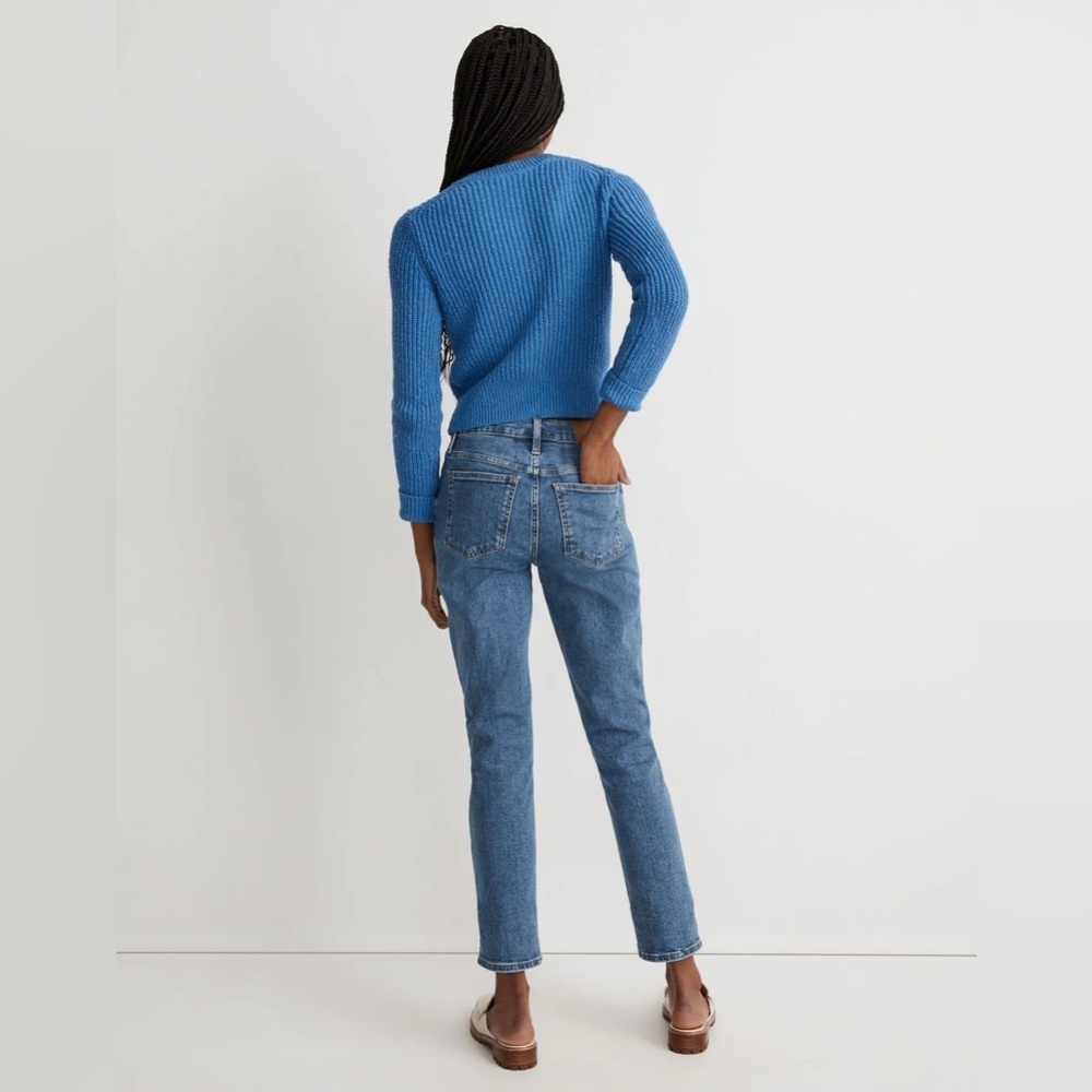 Madewell The Mid-Rise Perfect Vintage Jeans Size 25 Color: Knowland Wash - Picture 2 of 11